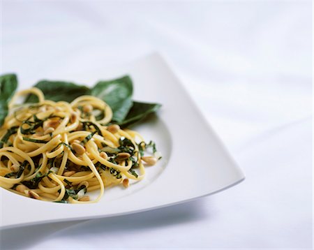 Linguine with chard and pine nuts Stock Photo - Premium Royalty-Free, Code: 659-03534613