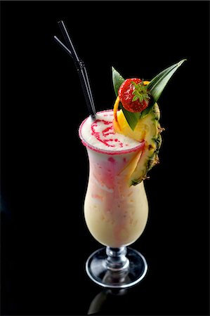 exótico - Exotic fruit cocktail Foto de stock - Sin royalties Premium, Código: 659-03534833