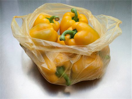 simsearch:659-03529617,k - Yellow peppers in a plastic bag Stock Photo - Premium Royalty-Free, Code: 659-03534858