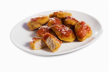 fried chicken - Plate of Chicken Nuggets with Ketchup; White Background Stock Photo - Premium Royalty-Free, Code: 659-03535041