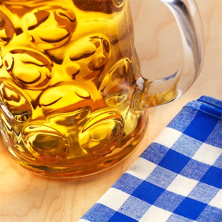 simsearch:659-08419681,k - A litre of beer (close-up) Stock Photo - Premium Royalty-Free, Code: 659-03535666