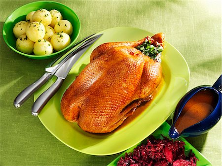 simsearch:659-06186188,k - Roast goose, dumplings, red cabbage and gravy Stock Photo - Premium Royalty-Free, Code: 659-03535783