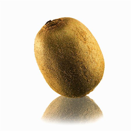 A kiwi fruit with reflection Stock Photo - Premium Royalty-Free, Code: 659-03535841