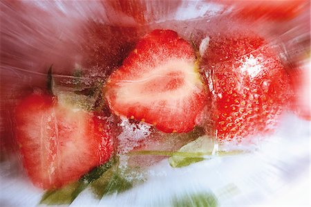 frozen food ice - Strawberries in block of ice (close-up) Stock Photo - Premium Royalty-Free, Code: 659-03536015