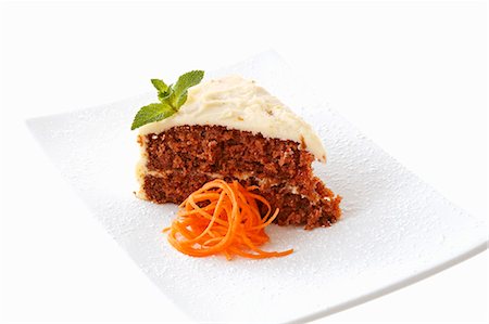 simsearch:659-07598906,k - A piece of carrot cake Fotografie stock - Premium Royalty-Free, Codice: 659-03536107