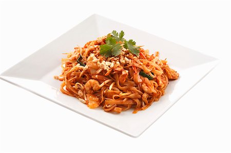 simsearch:659-01845188,k - Pad Thai (Rice noodle dish with shrimps, Thailand) Stock Photo - Premium Royalty-Free, Code: 659-03536100