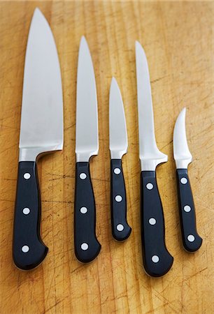 simsearch:659-07597280,k - Assorted kitchen knives Foto de stock - Sin royalties Premium, Código: 659-03536657