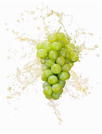 Green grapes with splashing juice Stock Photo - Premium Royalty-Free, Code: 659-03536760