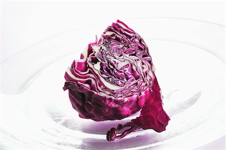 repollo - Quarter of a red cabbage Foto de stock - Sin royalties Premium, Código: 659-03536883