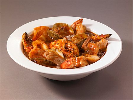 fish stew - Bowl of Cioppino; Fish Stew Stock Photo - Premium Royalty-Free, Code: 659-03536958