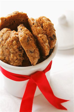 Homemade Oatmeal Chocolate Chip Cookies Foto de stock - Sin royalties Premium, Código: 659-03537044