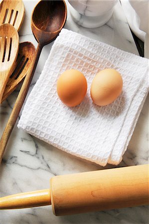 placa de mármol - Brown Eggs and Baking Tools Foto de stock - Sin royalties Premium, Código: 659-03537041