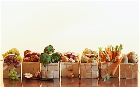 food buy - Fruit and vegetables in baskets Stock Photo - Premium Royalty-Free, Code: 659-03537218