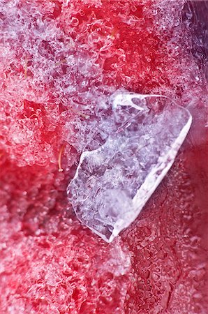 frozen surface - Ice crystals on raspberries (close-up) Stock Photo - Premium Royalty-Free, Code: 659-03537337