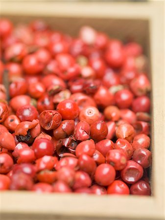 red peppercorn - Red peppercorns Stock Photo - Premium Royalty-Free, Code: 659-03530813