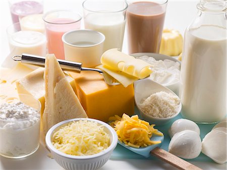 Various dairy products, milkshakes and cheeses Foto de stock - Sin royalties Premium, Código: 659-03530886