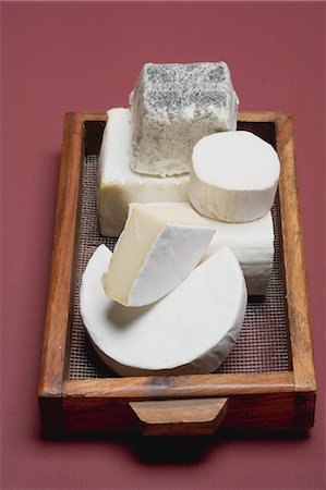 Soft cheese and goat's cheese Foto de stock - Sin royalties Premium, Código: 659-03530935