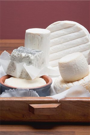 queso de cabra - Various soft cheeses and goat's cheese Foto de stock - Sin royalties Premium, Código: 659-03530933