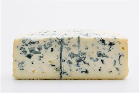 fromage bleu - A piece of blue cheese Foto de stock - Sin royalties Premium, Código: 659-03531119