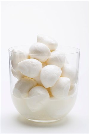 Mozzarella in glass bowl Stock Photo - Premium Royalty-Free, Code: 659-03531112