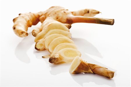 simsearch:659-03525681,k - Hawaiian ginger root, partly sliced Stock Photo - Premium Royalty-Free, Code: 659-03531505