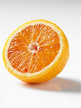 Une demi-orange de sang Photographie de stock - Premium Libres de Droits, Code: 659-03531882