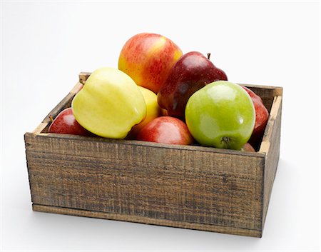 food box - Assorted Apples in a Wooden Box Stock Photo - Premium Royalty-Free, Code: 659-03531991