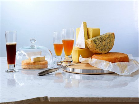 Various sort cheeses with beer Stock Photo - Premium Royalty-Free, Code: 659-03532011