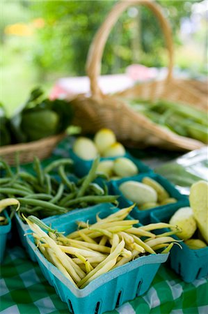 Wax and Green Beans at Farmer's Market Foto de stock - Sin royalties Premium, Código: 659-03532055