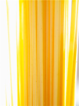 pasta type - Spaghetti (gros plan) Photographie de stock - Premium Libres de Droits, Code: 659-03532428