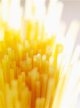 pasta type - Spaghetti (gros plan) Photographie de stock - Premium Libres de Droits, Code: 659-03532429