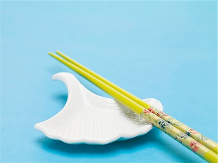 simsearch:659-01845916,k - Baguettes et plat asiatique Photographie de stock - Premium Libres de Droits, Code: 659-03532583