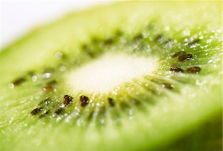 Half a kiwi fruit Foto de stock - Sin royalties Premium, Código: 659-03532984