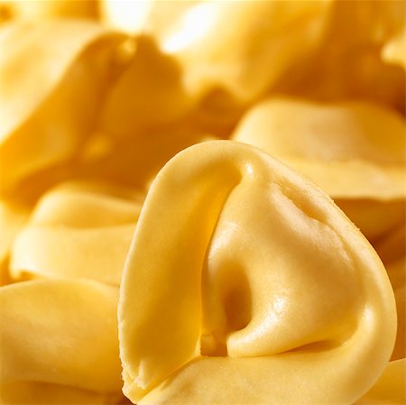 pasta type - Cappelletti Photographie de stock - Premium Libres de Droits, Code: 659-03533026