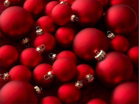 reddy - Red Christmas baubles Stock Photo - Premium Royalty-Free, Code: 659-03533245