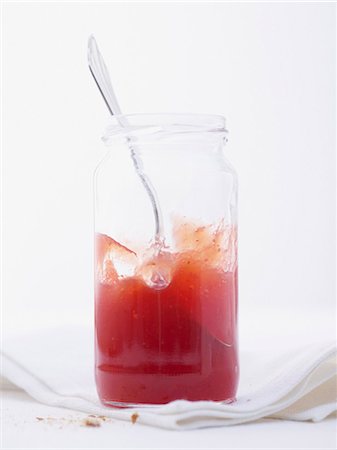 simsearch:659-08940928,k - Strawberry Prosecco jam Stock Photo - Premium Royalty-Free, Code: 659-03533240