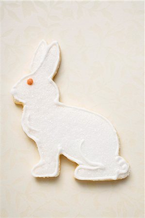 simsearch:659-03533278,k - Easter biscuits (white Easter Bunny) Foto de stock - Sin royalties Premium, Código: 659-03533283