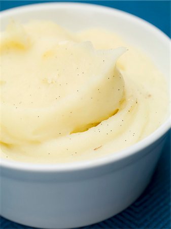 pomme de terre hachées - Purée vanille Photographie de stock - Premium Libres de Droits, Code: 659-03533399