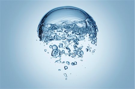 Air bubbles in water Stock Photo - Premium Royalty-Free, Code: 659-03533933