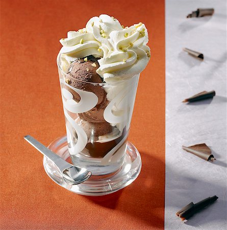 sundae - Chocolat liégeois Foto de stock - Sin royalties Premium, Código: 652-05806675
