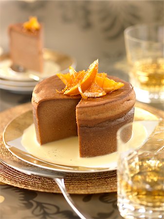 simsearch:825-05812982,k - Coffee and whisky Christmas pudding Foto de stock - Sin royalties Premium, Código: 652-05806963