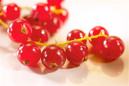 simsearch:652-03804534,k - Redcurrants Foto de stock - Sin royalties Premium, Código: 652-05807050