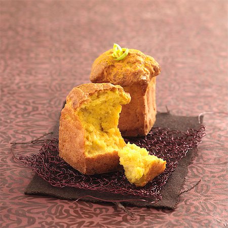 simsearch:652-06818883,k - Gâteaux savoureuses aux poireaux et au curry Photographie de stock - Premium Libres de Droits, Code: 652-05807197