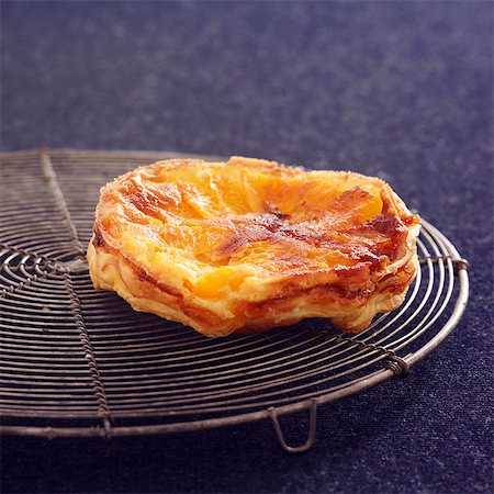 Clementine tatin tart Fotografie stock - Premium Royalty-Free, Codice: 652-05807228