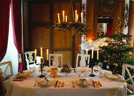 Christmas table decoration Foto de stock - Sin royalties Premium, Código: 652-05807305