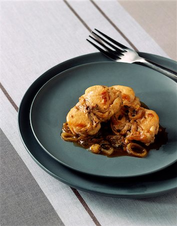 Rabbit fricassée cooked with cider vinegar Foto de stock - Royalty Free Premium, Número: 652-05807323