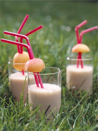 Apricot and almond milk shake Stock Photo - Premium Royalty-Free, Code: 652-05807468