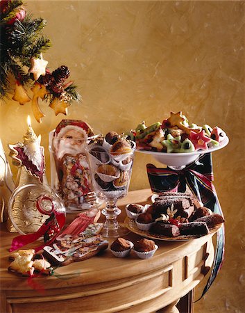 delicacy - Buffet of Christmas delicacies Stock Photo - Premium Royalty-Free, Code: 652-05807483