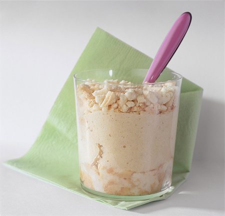 Pineapple mousse crumble Stock Photo - Premium Royalty-Free, Code: 652-05807520
