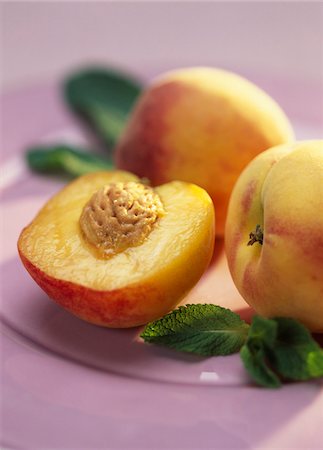 summer still life - Peaches Stock Photo - Premium Royalty-Free, Code: 652-05807543